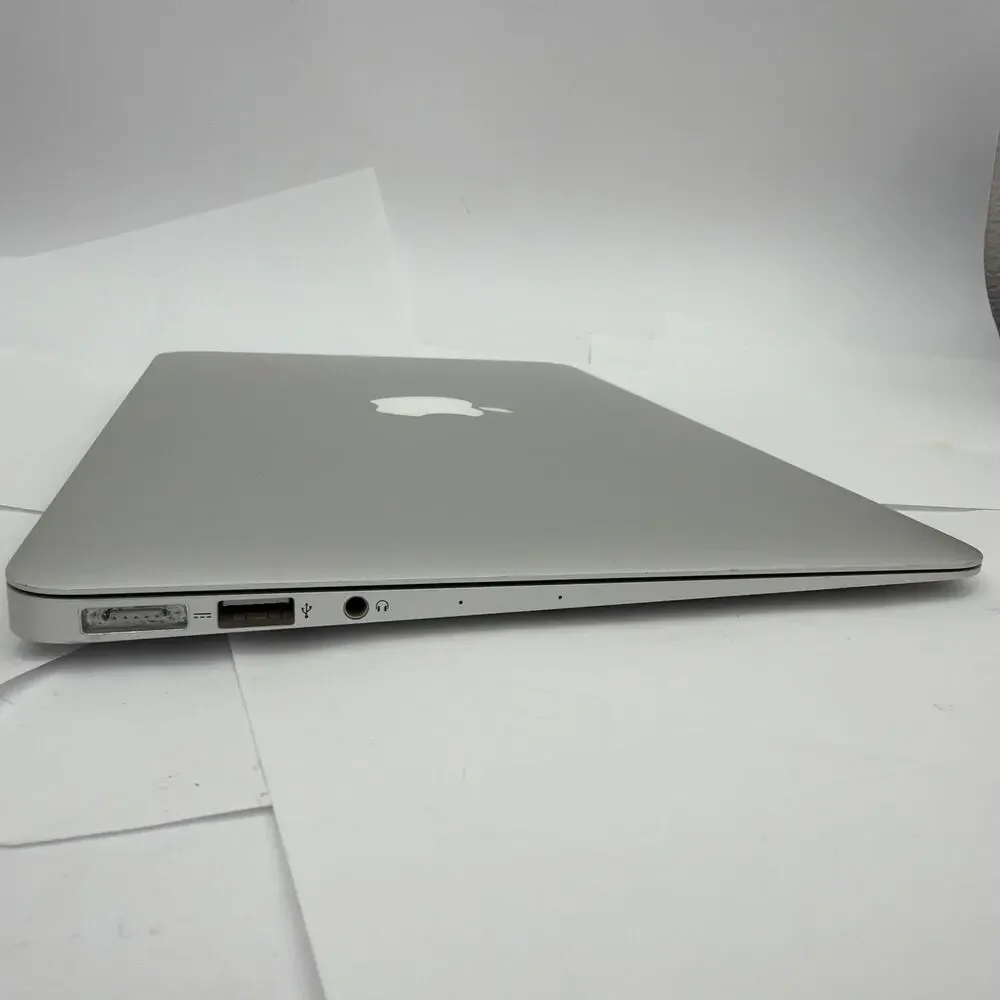Apple MacBook Air 11-inch A1465 EMC 2631 Silver For Parts No Power